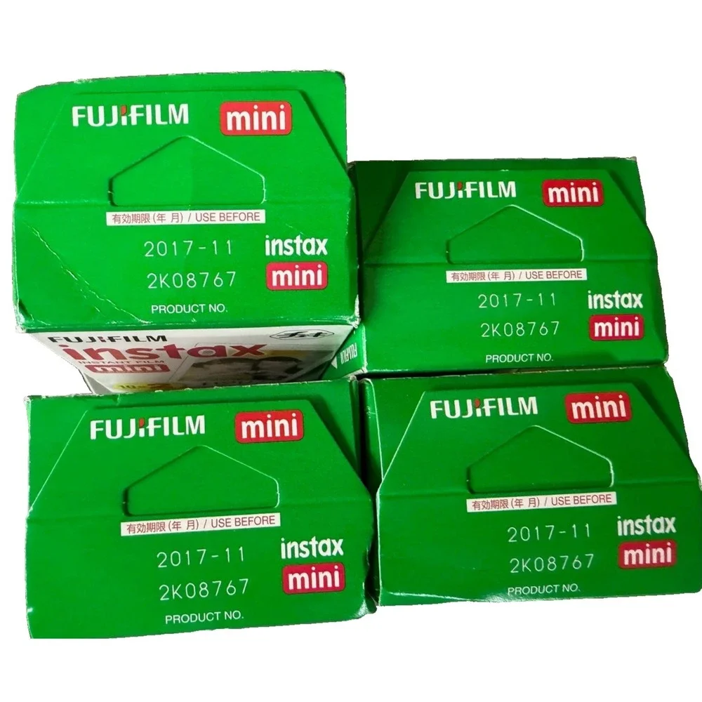 Fujifilm Gold Instax Mini 70 Instant Camera, Pouch & 5 Box Film, pre-owned JAPAN